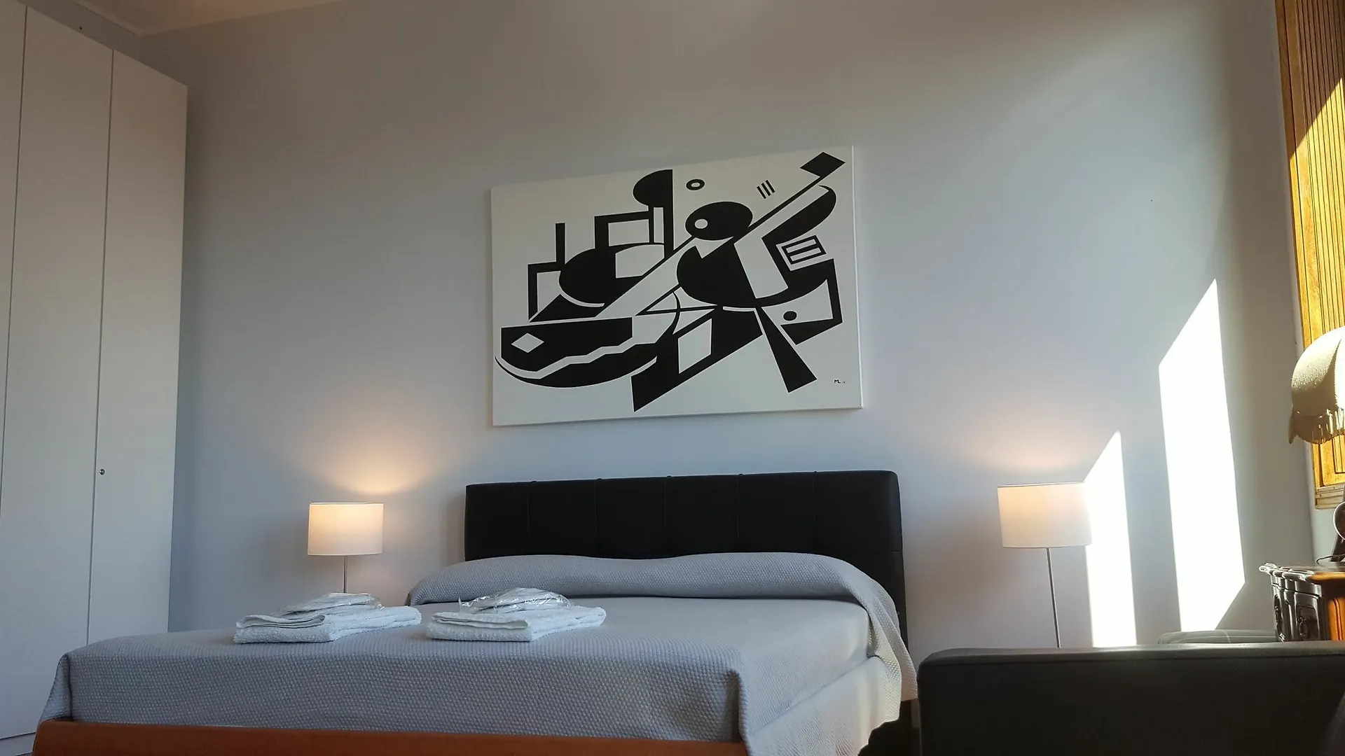 Bnbutler - Duomo Apartment - Galleria Unione Milano 0*,  İtalya