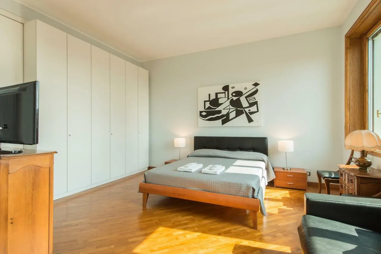 Bnbutler - Duomo Apartment - Galleria Unione Milano